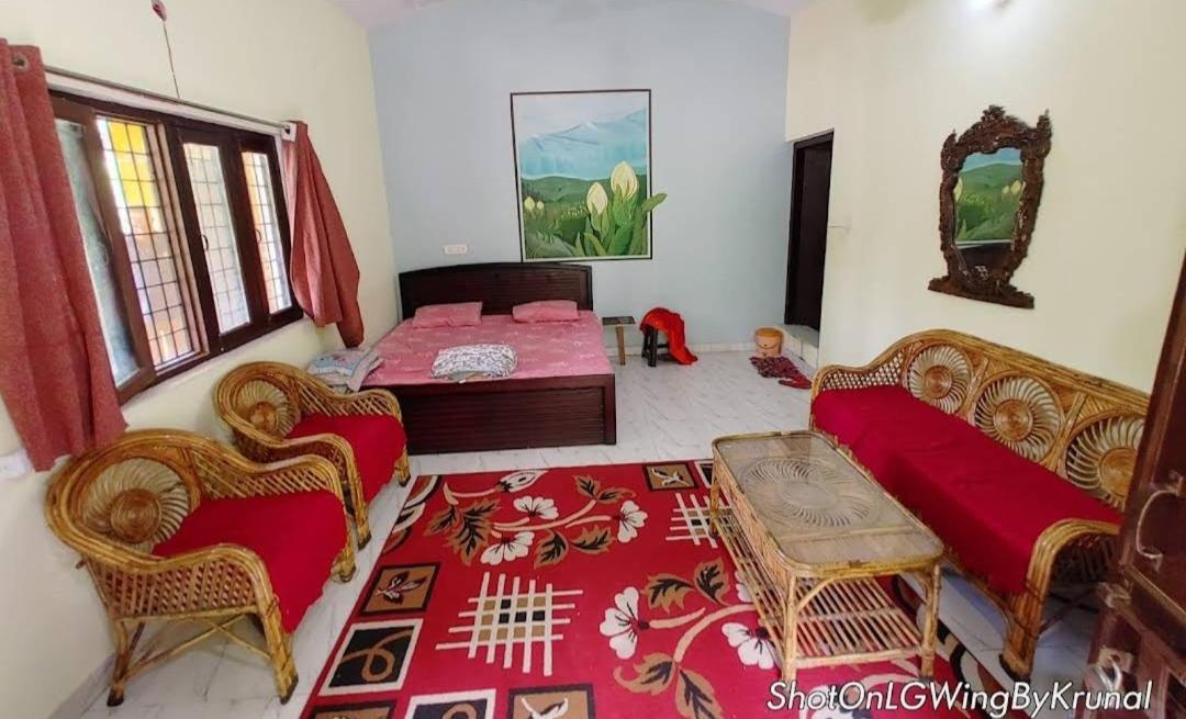 Utsav Riverbank Homestay Haldwāni Exterior foto